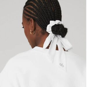 ALO Yoga White Hair Scrunchie